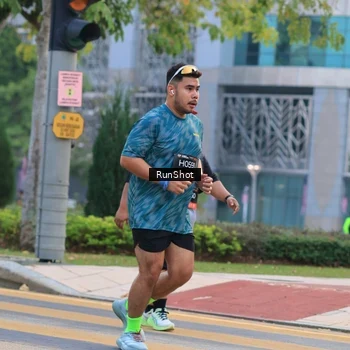Runner Photo 6986428