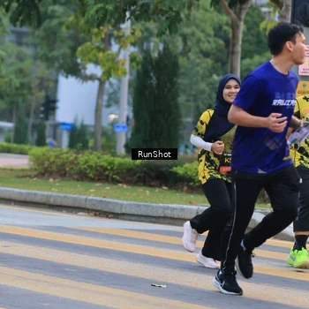 Runner Photo 6986441