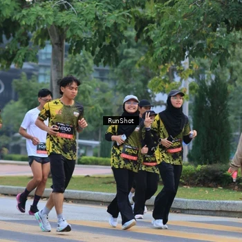 Runner Photo 6986463