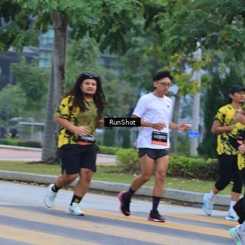 Runner Photo 6986469