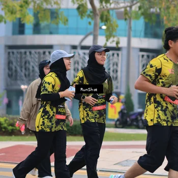 Runner Photo 6986478