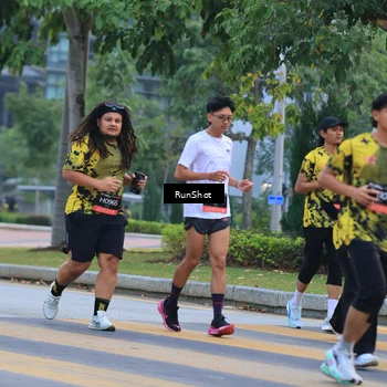 Runner Photo 6986493