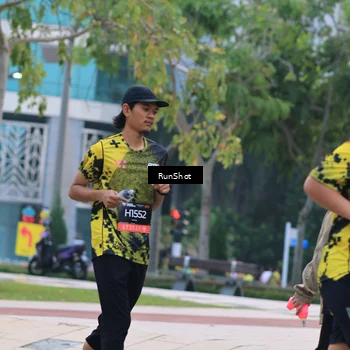 Runner Photo 6986502