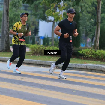 Runner Photo 6986529