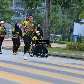 Runner Photo 6986533