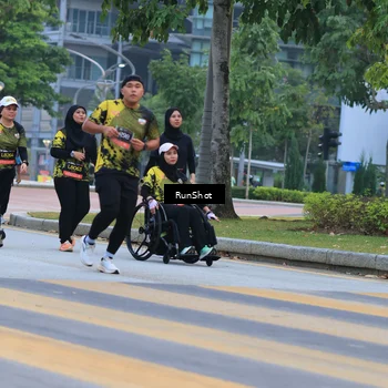 Runner Photo 6986534