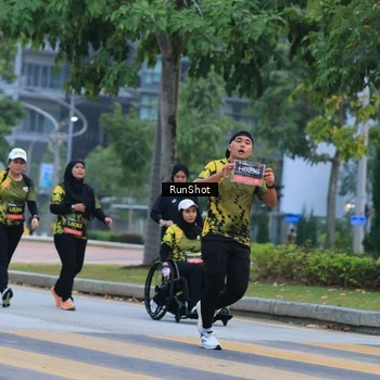 Runner Photo 6986539
