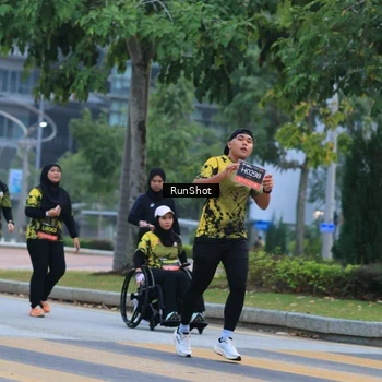 Runner Photo 6986542