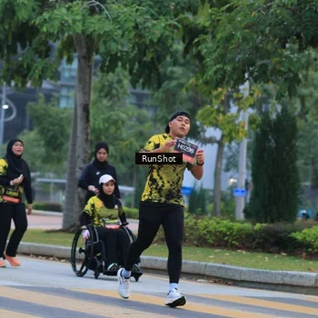 Runner Photo 6986543
