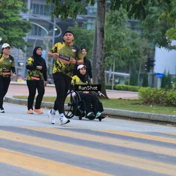 Runner Photo 6986563