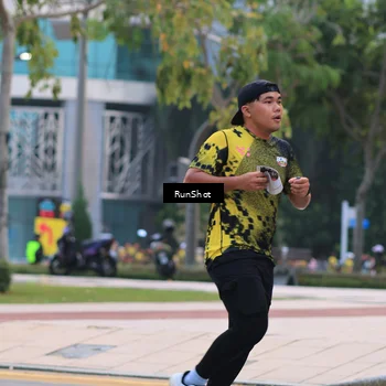 Runner Photo 6986573