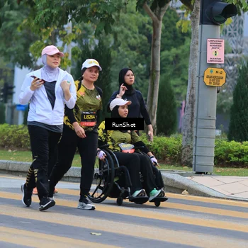 Runner Photo 6986578