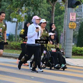 Runner Photo 6986585