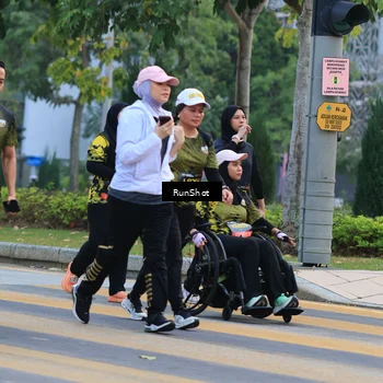 Runner Photo 6986588