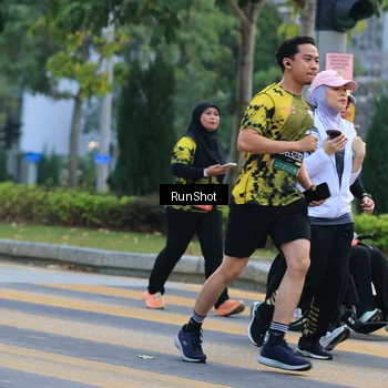 Runner Photo 6986596