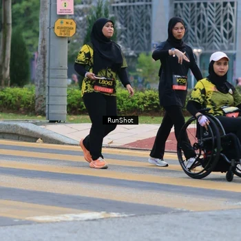 Runner Photo 6986609