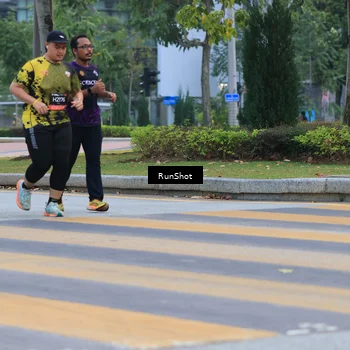 Runner Photo 6986642