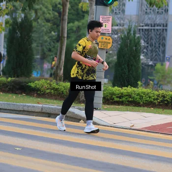 Runner Photo 6986680