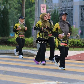 Runner Photo 6986787