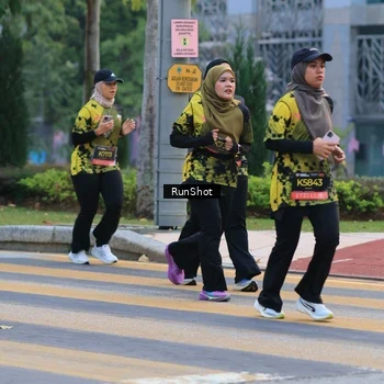Runner Photo 6986788