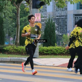 Runner Photo 6986799