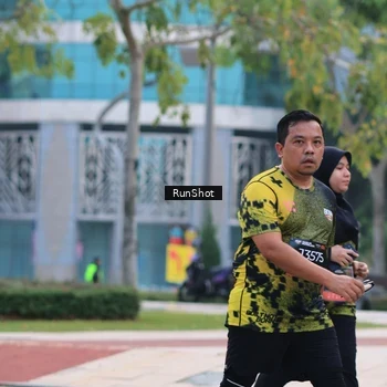 Runner Photo 6986808