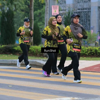 Runner Photo 6986822