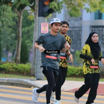 Runner Photo 6986889
