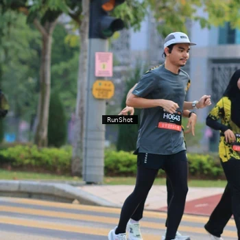 Runner Photo 6986891