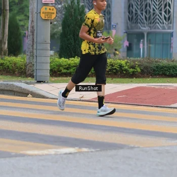 Runner Photo 6986939