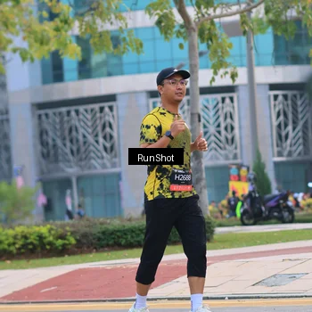 Runner Photo 6986995