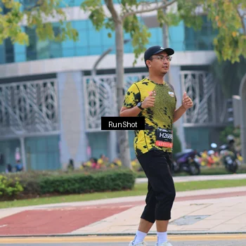 Runner Photo 6987000