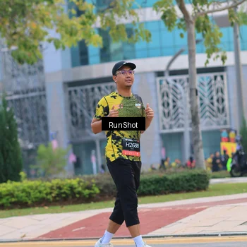 Runner Photo 6987002