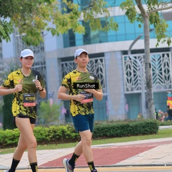 Runner Photo 6987008