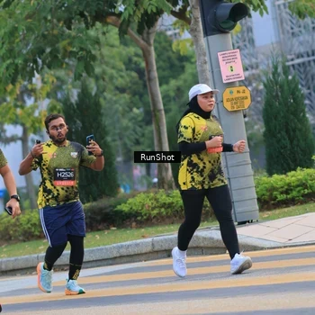 Runner Photo 6987014