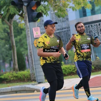 Runner Photo 6987017