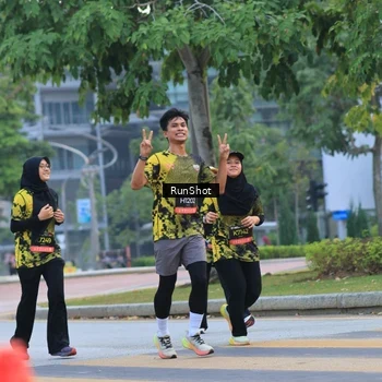 Runner Photo 6987025