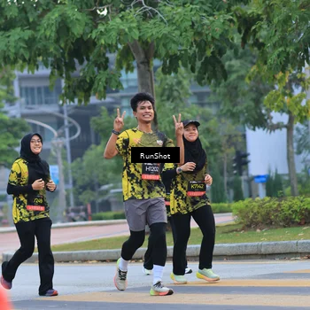 Runner Photo 6987028