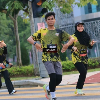 Runner Photo 6987047