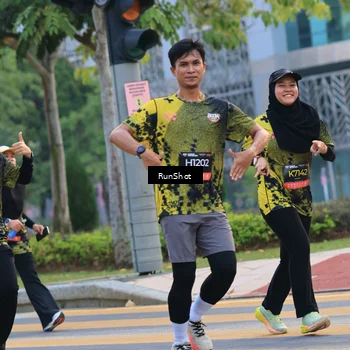 Runner Photo 6987048