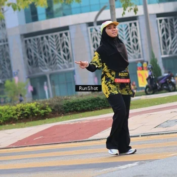 Runner Photo 6987060