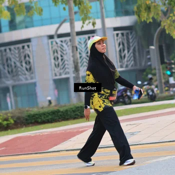 Runner Photo 6987063