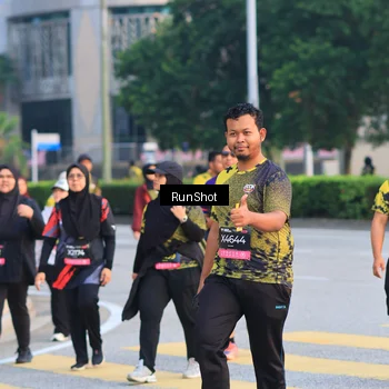 Runner Photo 6987096
