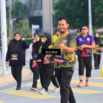Runner Photo 6987099