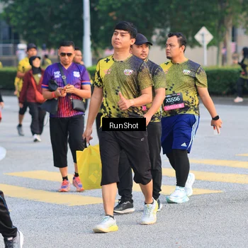 Runner Photo 6987104