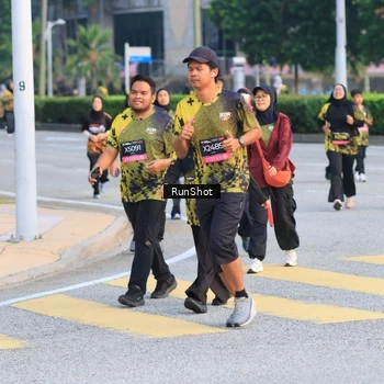 Runner Photo 6987116