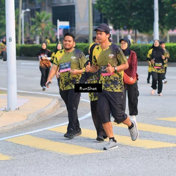 Runner Photo 6987123