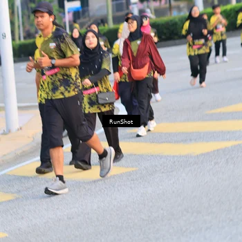 Runner Photo 6987125