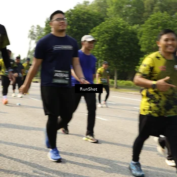 Runner Photo 6987206