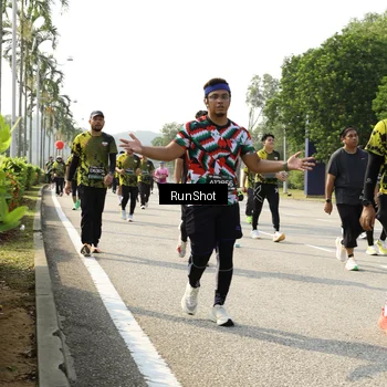 Runner Photo 6987236